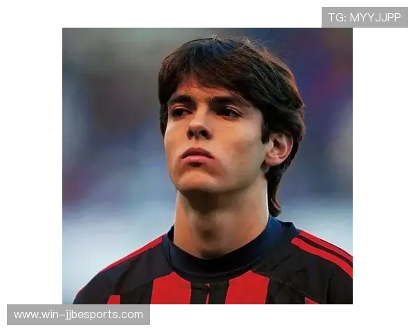 足球球星男单人头像写真展现力量与魅力全新视觉风采